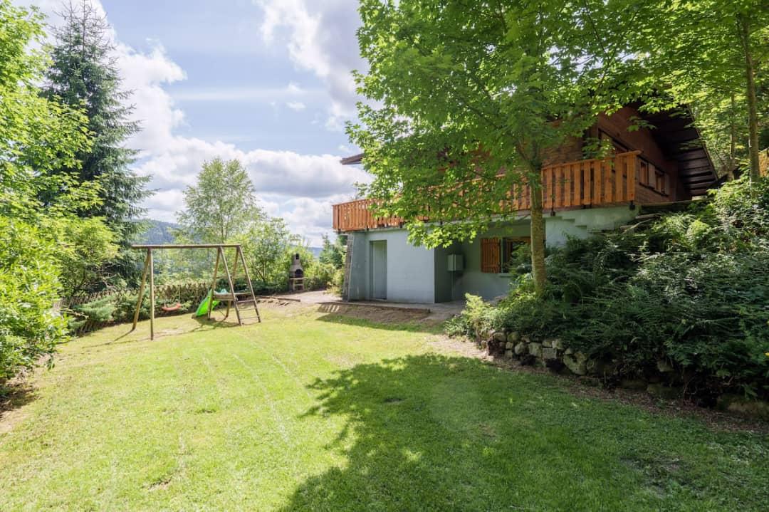 Chalet avec jardin et vue montagne à La Bresse